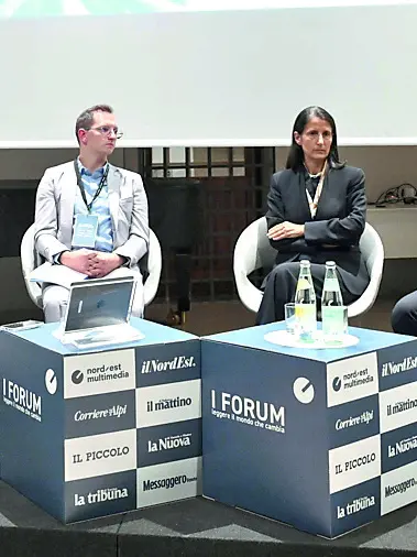 Da sinistra Maura Delle Case, Daniele Vasilevski, Chiara Valduga, Angelo Artuso. Sotto, Jacopo Giliberto, Franco Baritussio, Marco Bruseschi e Filippo Boraso (Foto Petrussi)