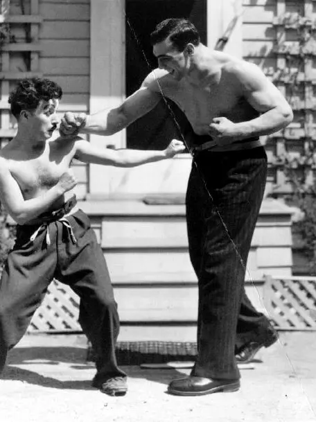 Charlie Chaplin con Primo Carnera