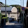 Decine di foglietti con insulti e intimidazioni di morte in via Santa Rita
