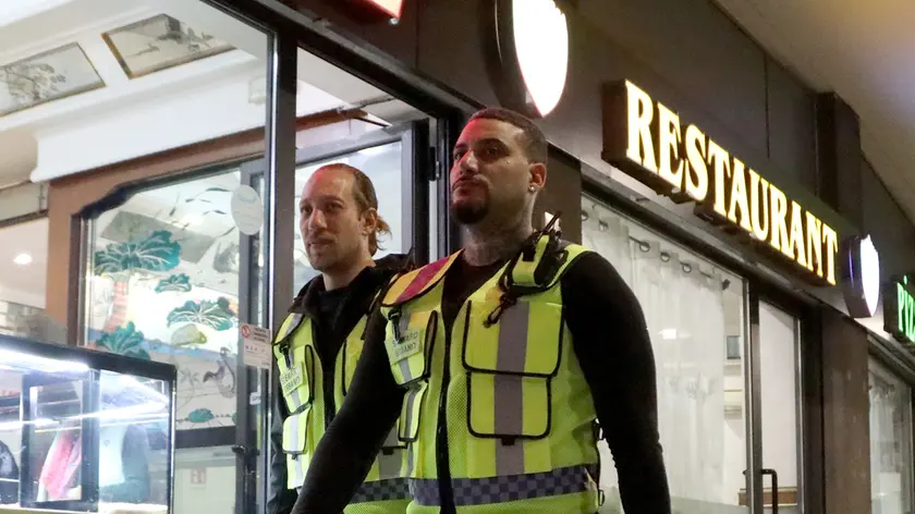 Due steward urbani in servizio notturno nelle zone sensibili