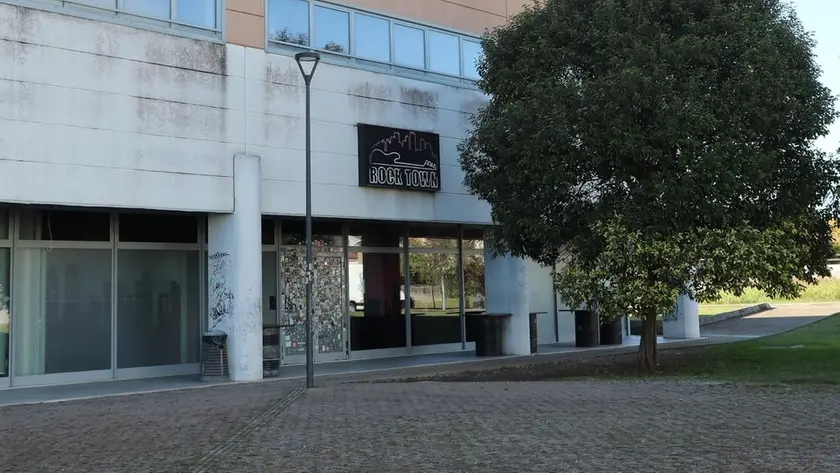 L'edificio in via Goetta a Cordenons inutilizzato dal 2011 potrebbe diventare un polo di diagnostica e riabilitazione