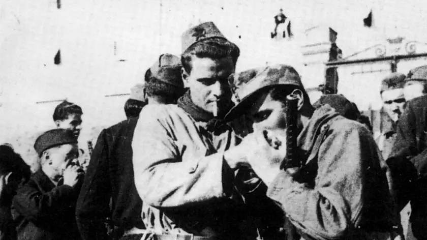 Partigiani titini a Trieste durante l’occupazione nel 1945