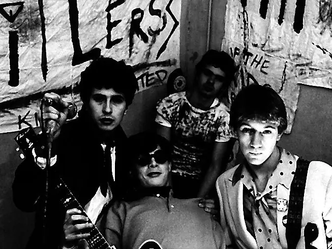 Il Great Complotto non è stato soltanto un movimento musicale, ma l'avventura punk di un gruppo di adolescenti che voleva inventare un nuovo mondo, e per cui nulla era impossibile. Da sinistra, e in senso orario: Ado e Miss Xox fotografati da Piermario Ciani; i Tampax a Milano; gli HitlersS la band di Miss Xox, in concerto; la locandina di «Mamma dammi la benza-Le radici del punk italiano 77-82», prodotto e diretto da Angelo Rastelli e basato su testi di Luca Frazzi, che verrà proiettato domani in anteprima