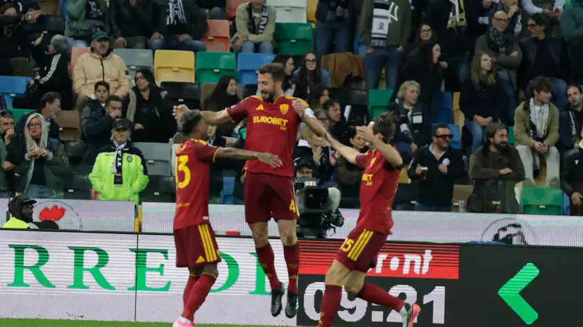 La Roma vince al Friuli con 5 gol
