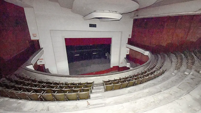 Per ristrutturare l’ex cinema Odeon è stata ipotizzata una spesa di 2,8 milioni ma devono essere valutati anche i costi di gestione © Foto Petrussi