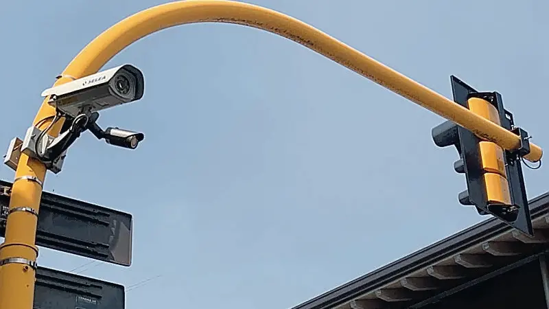 È in corso l’installazione dell’impianto “reDvolution” all’incrocio semaforico di Santa Caterina, sulla Pontebbana: sarà attivato a settembre