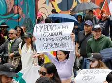 epa11418614 Teachers demonstrate to protest against the law proposal to reform the education in Bogota, Colombia, 17 June 2024. The new education project aims to amplify the public education from five to fifteen years old, according the Constitution, with three new grade levels in preschool and college education and modernizes the education system to align with international standards. EPA/MAURICIO DUENAS CASTANEDA