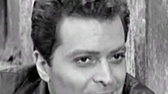 Una foto di scena di Sergio Fantoni con Claudia Cardinale nel film I delfini (1960) tratta da Wikipedia, 18 aprile 2020. Fantoni è venuto a mancare all'età di 89 anni. La notizia della sua scomparsa, venerdì 17 aprile, è stata data da Repubblica. ANSA / Immagine tratta da Wikipedia ++ATTENZIONE LA FOTO NON PUO' ESSERE PUBBLICATA O RIPRODOTTA SENZA L'AUTORIZZAZIONE DELLA FONTE DI ORIGINE CUI SI RINVIA+++ ++NO SALES; NO ARCHIVE; EDITORIAL USE ONLY++