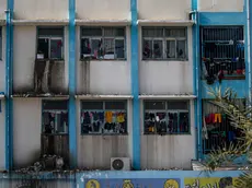 epa11131164 Clothes of Palestinian families who have fled from the northern Gaza Strip, hang out to dry at the Unrwa school in Deir Al Balah, southern Gaza Strip, 06 February 2024. More than 27,000 Palestinians and over 1,300 Israelis have been killed, according to the Palestinian Health Ministry and the Israel Defense Forces (IDF), since Hamas militants launched an attack against Israel from the Gaza Strip on 07 October 2023, and the Israeli operations in Gaza and the West Bank which followed it. EPA/MOHAMMED SABER