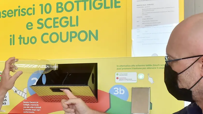 Cividale 2 Luglio 2021. Presentazione Ecocompattatore iniziativa Net - Despar. © Foto Petrussi. © Foto Petrussi