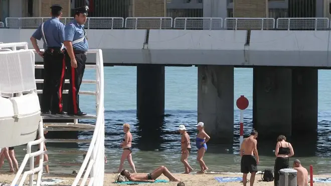 ANTEPRIMA Lignano Carabinieri Controlli in terrazza Mare