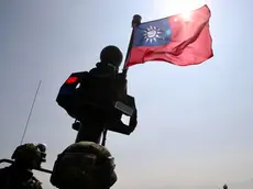 epa11115042 Taiwan marine corps special forces maneuver during a joint fire strike and mine laying preparation exercise in Kaohsiung, Taiwan, 31 January 2024. The government of Taiwan expressed its thanks to the United States on January 28 for reaffirming its commitment to peace across the Taiwan Strait. This followed a series of high-level discussions that took place over the weekend, involving National Security Advisor Jake Sullivan and Chinese Foreign Minister Wang Yi. EPA/RITCHIE B. TONGO