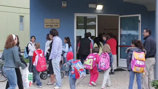 ANTEPRIMA lutto alla elementare friz