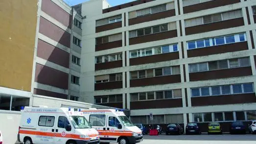ANTEPRIMA latisana osped. civile inagibile - reparti evaquati