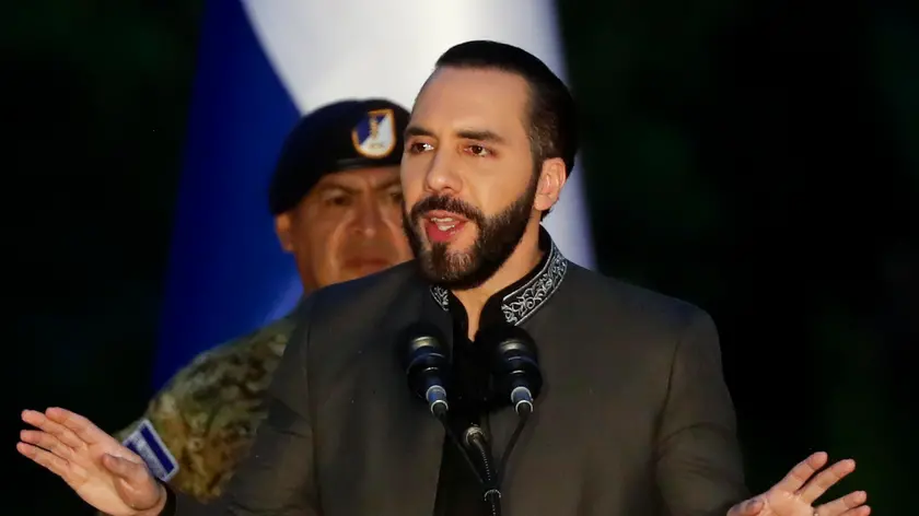 epa11607469 The President of El Salvador, Nayib Bukele, delivers a speech for the 203th anniversary of El Salvador Independence Day in San Salvador, El Salvador, 15 September 2024. EPA/Rodrigo Sura