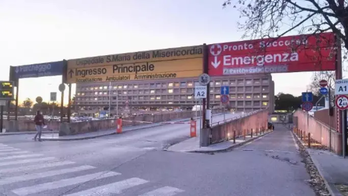 L'uomo è stato soccorso dal personale sanitario, è stato portato all’ospedale di Udine