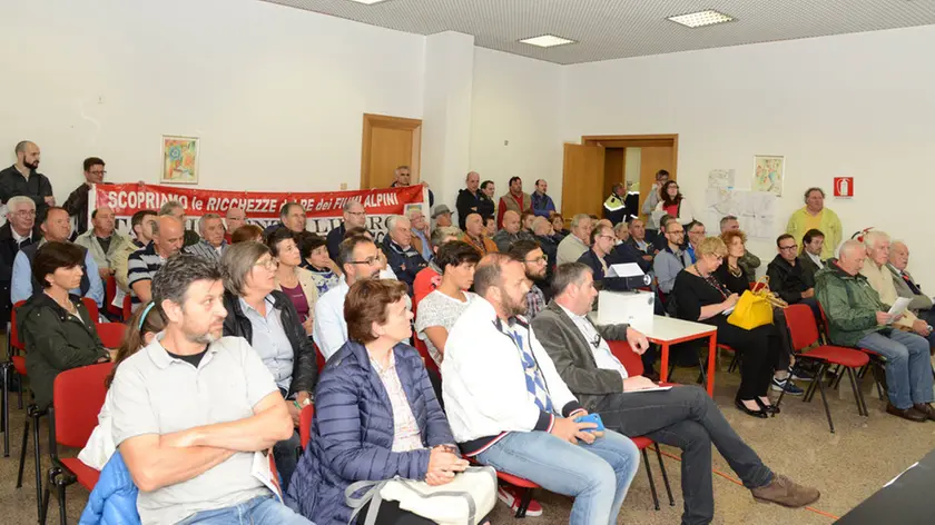 Dignano 23 Giugno 2015 assemblea viabilità Foto Press TURCO MASSIMO