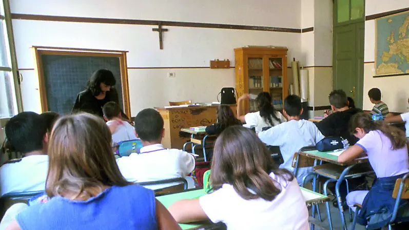 Ragazzi in classe:sempre più studenti scelgono non seguire l’ora di religione