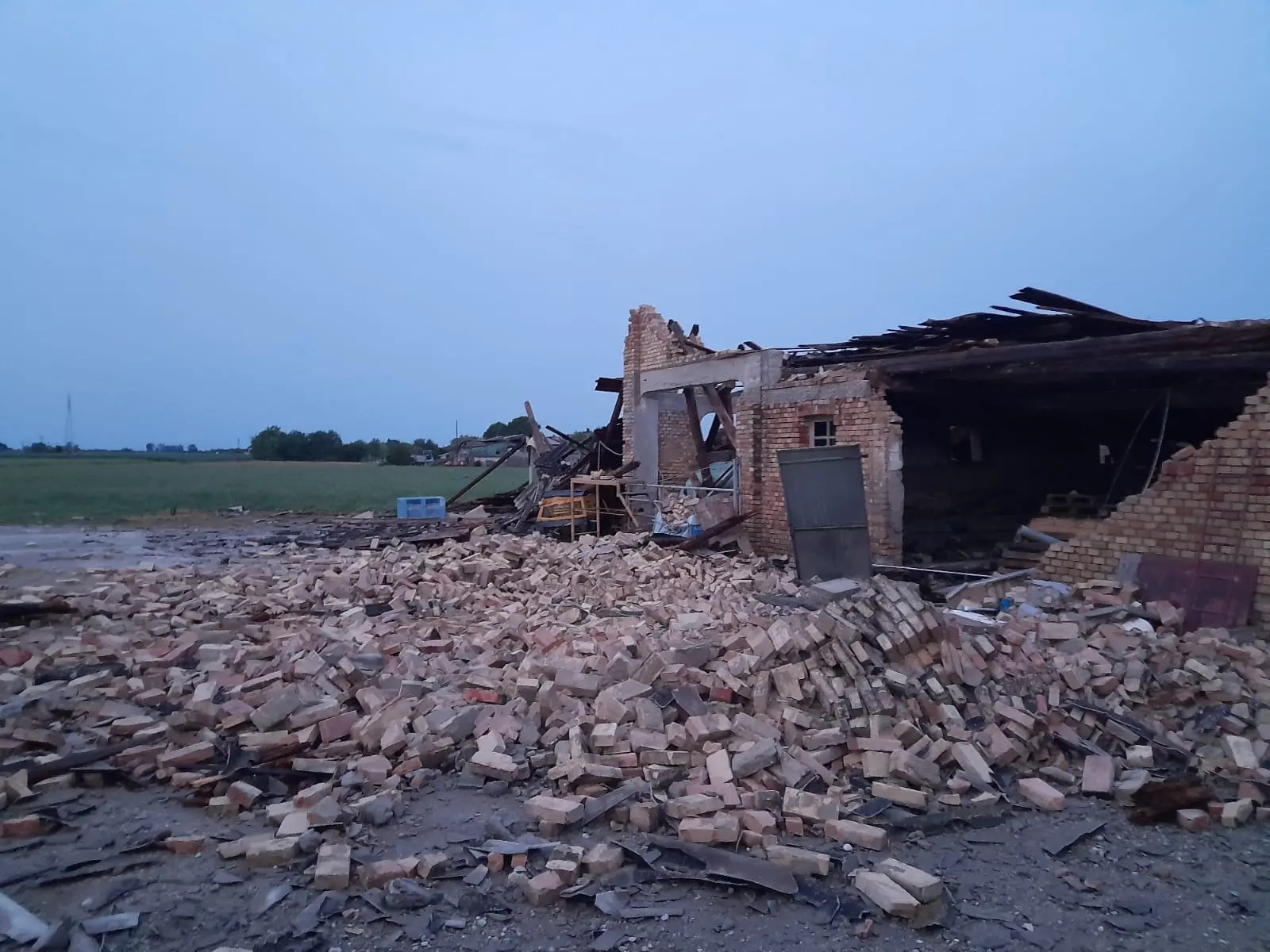 Ecco le immagini dalla Bassa friulana, colpita dall'ondata di maltempo che si è abbattuta sulla regione: le foto da Carlino, San Giorgio di Nogaro e Torviscosa