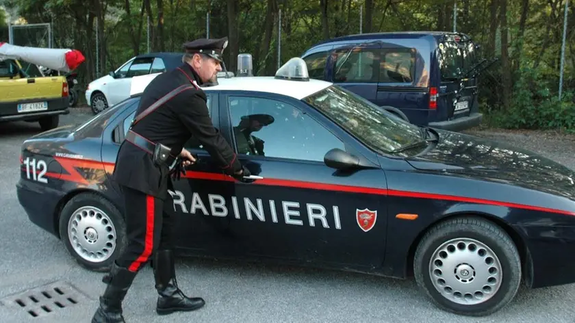 ANTEPRIMA Montenars 15 OTTOBRE 2006.incidente radiomobile tolmezzo Copyright Massimo Turco Foto Agency Anteprima Udine