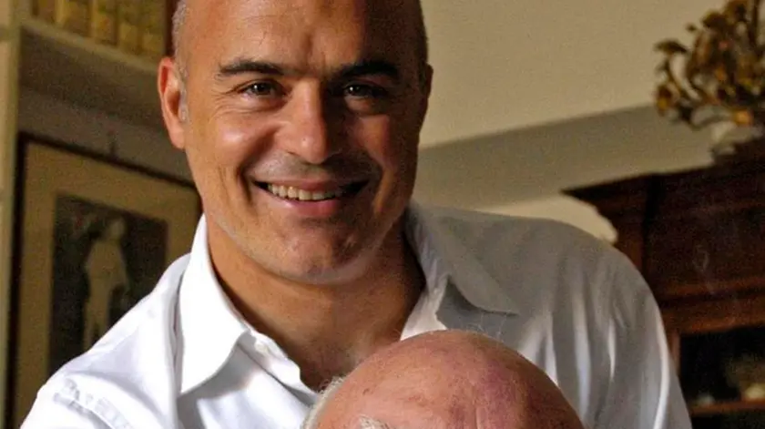 02/09/2005 ANDREA CAMILLERI E LUCA ZINGARETTI NELLA CASA DI CAMILLERI A ROMA