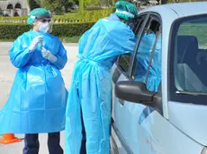 Tolmezzo 6 Aprile 2020. Coronavirus. Tamponi in auto. © Foto Petrussi