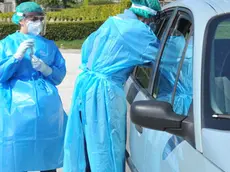 Tolmezzo 6 Aprile 2020. Coronavirus. Tamponi in auto. © Foto Petrussi