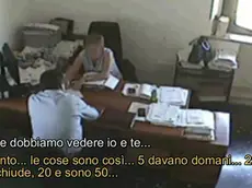 Un fermo immagine tratto da un video della Guardia di Finanza nell'ambito dell'inchiesta 'Dama Nera', Roma, 22 ottobre 2015. Protagonista Antonella Accroglianò, dirigente responsabile del coordinamento tecnico amministrativo di Anas, donna chiave della vicenda denominata la "dama nera". ANSA/UFFICIO STAMPA GUARDIA DI FINANZA ++ NO SALES, EDITORIAL USE ONLY ++