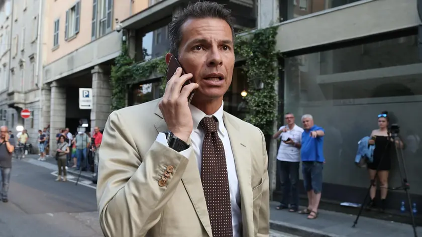 L'avvocato Enrico Pelillo all'esterno del tribunale di Bergamo per la sentenza del processo a carico di Massimo Bossetti per l'omicidio della tredicenne Yara Gambirasio, 01 luglio 2016. ANSA/PAOLO MAGNI