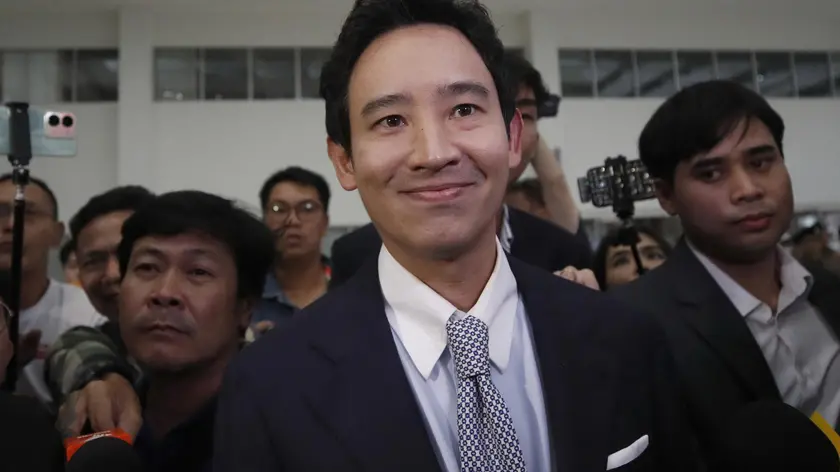 epa11532530 Move Forward Party's prime minister candidate Pita Limjaroenrat (C) arrives for a hearing at the Constitutional Court in Bangkok, Thailand, 07 August 2024. The Thai Constitutional Court will deliver its decision on the case that threatens the dissolution of the Move Forward Party over its alleged violating the constitution in an attempt to overthrow the monarchy through the party's 2023 election campaign by proposing to amend the lese majeste law. EPA/RUNGROJ YONGRIT