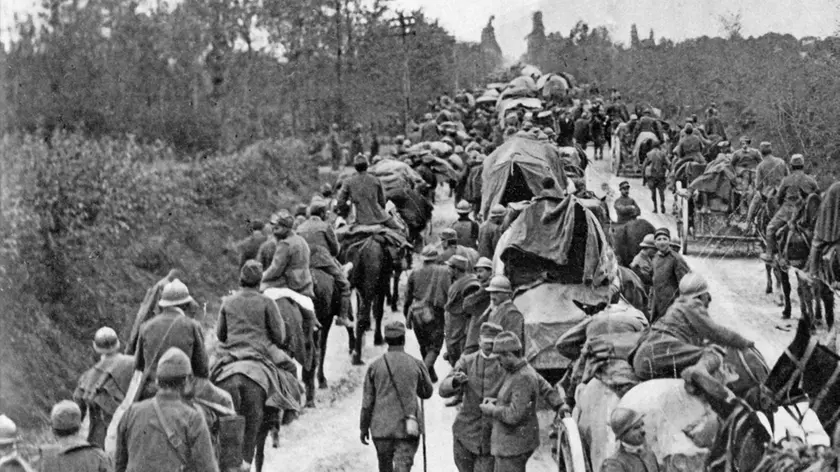 Prima guerra mondiale 1917 Battaglia di Caporetto Le truppe della III Armata ripiegano ordinatamente
