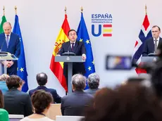 epa11372938 (L-R) Irish Foreign Minister Michael Martin, Spanish Foreign Minister Jose Manuel Albares and Norway's Foreign Minister Espen Barth speak during a press conference on the recognition of Palestinian statehood, at the Spanish representation office in Brussels, Belgium, 27 May 2024. On 22 May, Spain, Norway, and Ireland jointly announced their intention to recognize a Palestinian state. EPA/OLIVIER MATTHYS