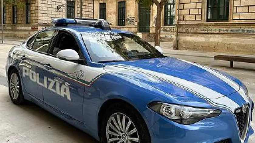 Foto auto polizia generica a Vittoria