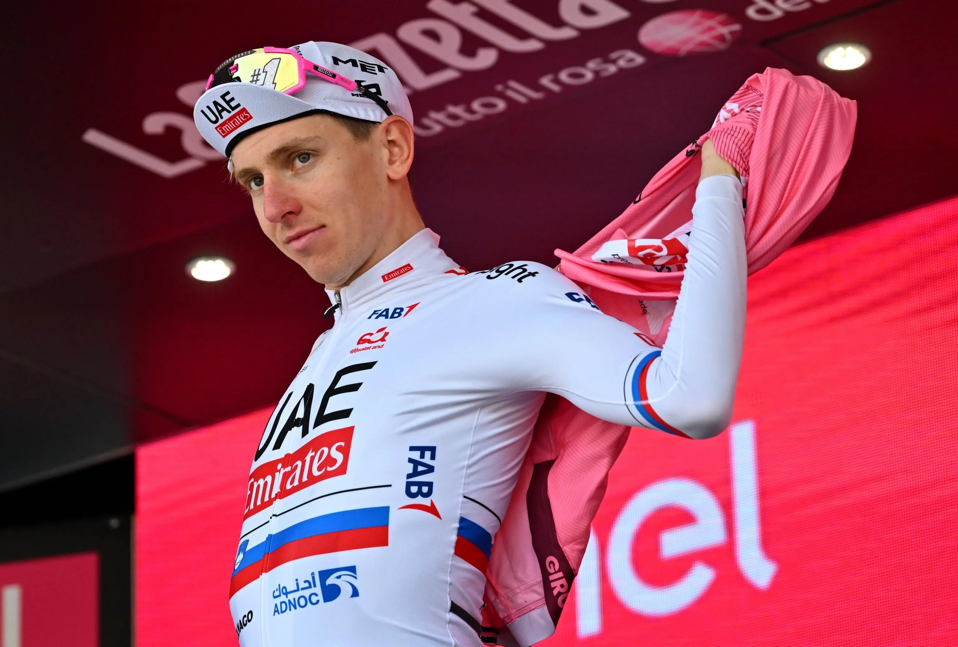 Tadej Pogacar è il padrone del Giro d'Italia