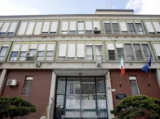 Presidio davanti al carcere minorile Beccaria organizzato dal gruppo "Cambiare rotta", Milano, 24 aprile 2024. ANSA/MOURAD BALTI TOUATI