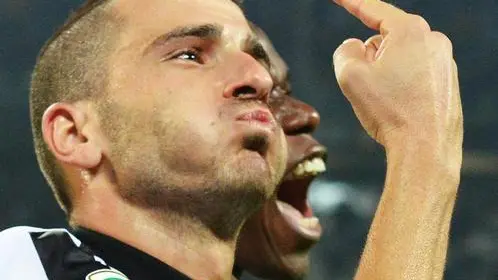 Leonardo Bonucci of Juventus Fc celebrates after scoring the 3-2 goal against As Roma during Italian Serie A soccer match between Juventus Fc and As Roma at the Juventus Stadium, Turin, 5 October 2014. ANSA / DI MARCO