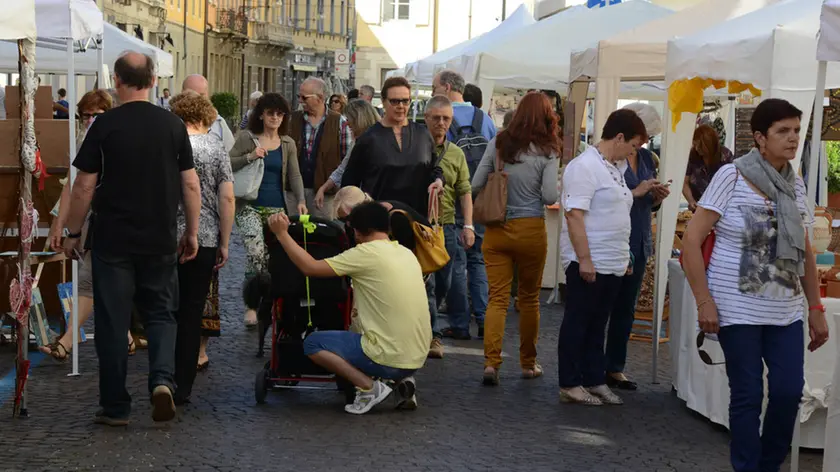 Udine 28 Giugno 2015 bancarelle in centro Foto@Petrussi Press TURCO MASSIMO