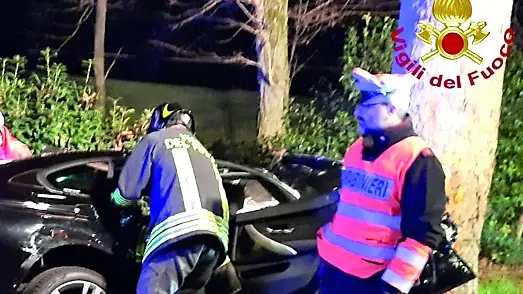 La Bmw finita contro l’albero nell’incidente di Gorgo al Monticano
