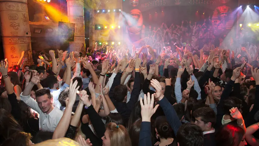 Artegna 22 Dicembre 2015 festa studentesca © Petrussi foto Strizzolo