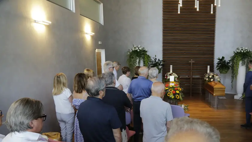 L'ultimo saluto a Ivan e Tajana alla casa funeraria Mansutti a Udine (foto Petrussi)