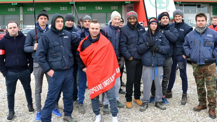 Udine 21 Gennaio 2015 manifestazione coop mestieri&mestieri Telefoto Copyright Petrussi Foto Turco Massimo