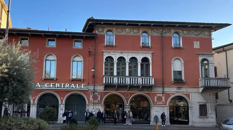 Lo storico Palazzo Centrale, in via Poscolle, è stato messo in vendita dalla Iusa Immobiliare srl