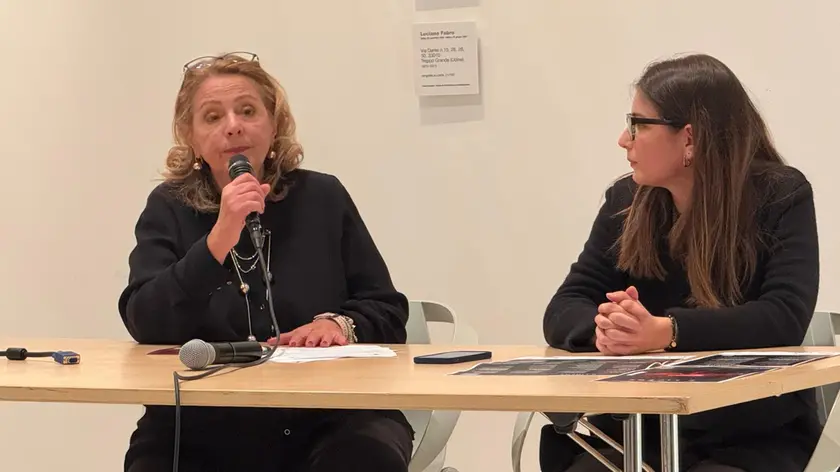 Da sinistra la vicepresidente di Fidapa Marika Sabells e l’assessore comunale alle Pari opportunità Arianna Facchini
