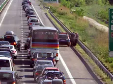 Traffico intenso sulla autostrada A23 Tarvisio-Udine in una foto di archivio. ANSA/ALBERTO LANCIA