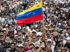 epa11510261 Citizens attend a support demonstration for Venezuelan presidential candidate Edmundo Gonzalez Urrutia in Caracas, Venezuela, 30 July 2024. Thousands of Venezuelans gathered in Caracas on 30 July in an event called by the majority opposition, to reject for the second consecutive day what they consider to be fraud in the official results of the National Electoral Council (CNE), which proclaimed Nicolas Maduro as re-elected president with 51.2 percent of the votes. EPA/RONALD PENA R
