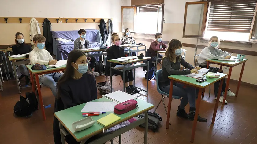 TOME' - AGENZIA BIANCHI - PADOVA - LICEO FERMI PER NUOVE REGOLE SCUOLA
