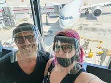 Alessandro Rosignoli e sua moglie Chiara prima di partire per le Maldive (foto pubblicata sul profilo Fb)
