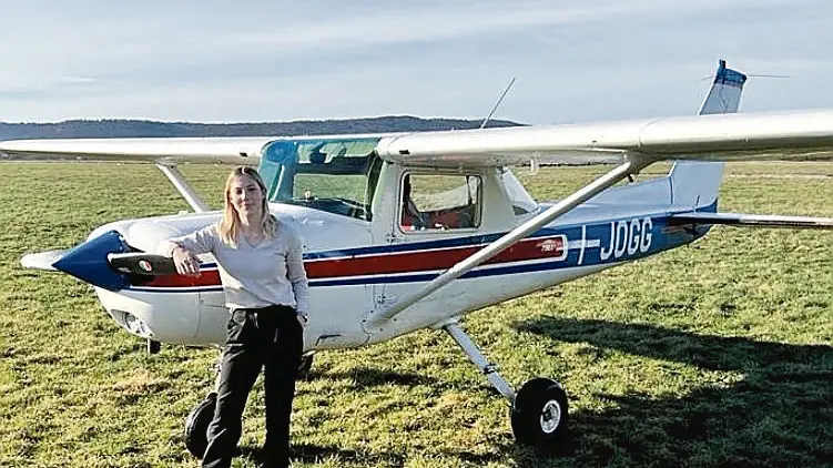 Olivia Volk, 17 anni, ha conseguito il brevetto di pilota per aerei privati