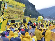 Il presidio della Coldiretti al Brennero contro la provenienza dei prodotti agroalimentari d'importazione. Altri sono attesi nel corso della giornata..Bolzano 7 settembre 2015 ANSA/UFFICIO STAMPA COLDIRETTI..+++ ANSA PROVIDES ACCESS TO THIS HANDOUT PHOTO TO BE USED SOLELY TO ILLUSTRATE NEWS REPORTING OR COMMENTARY ON THE FACTS OR EVENTS DEPICTED IN THIS IMAGE; NO ARCHIVING; NO LICENSING +++