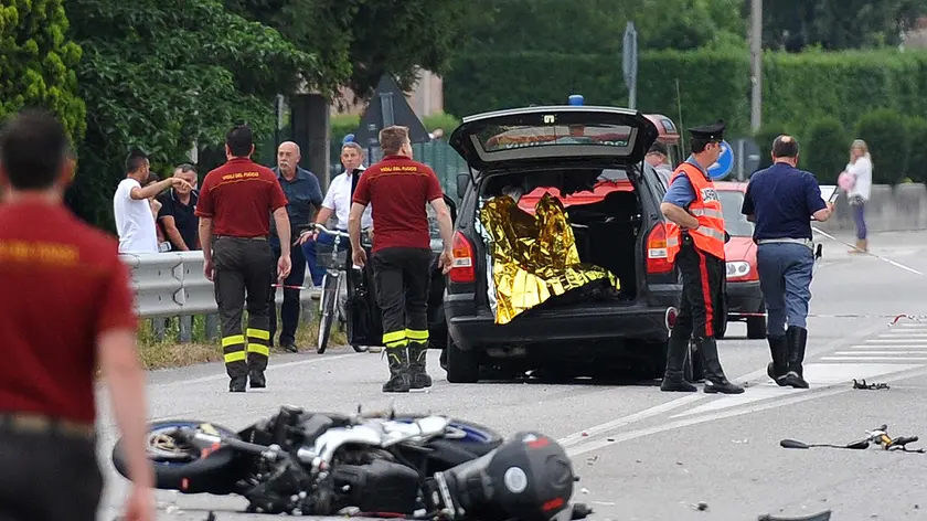 Gemona 22 giugno 2014 Incidente mortale tra due moto ed un auto. Copyright Foto Petrussi / Ferraro Simone